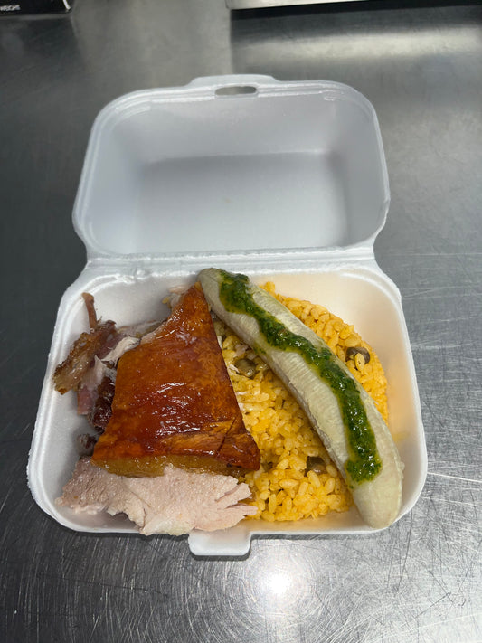 Mini servicio Arroz, lechón y guineo